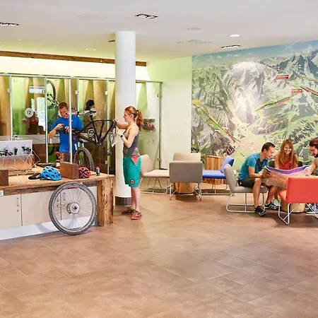 Explorer Neuschwanstein Hotel Nesselwang
